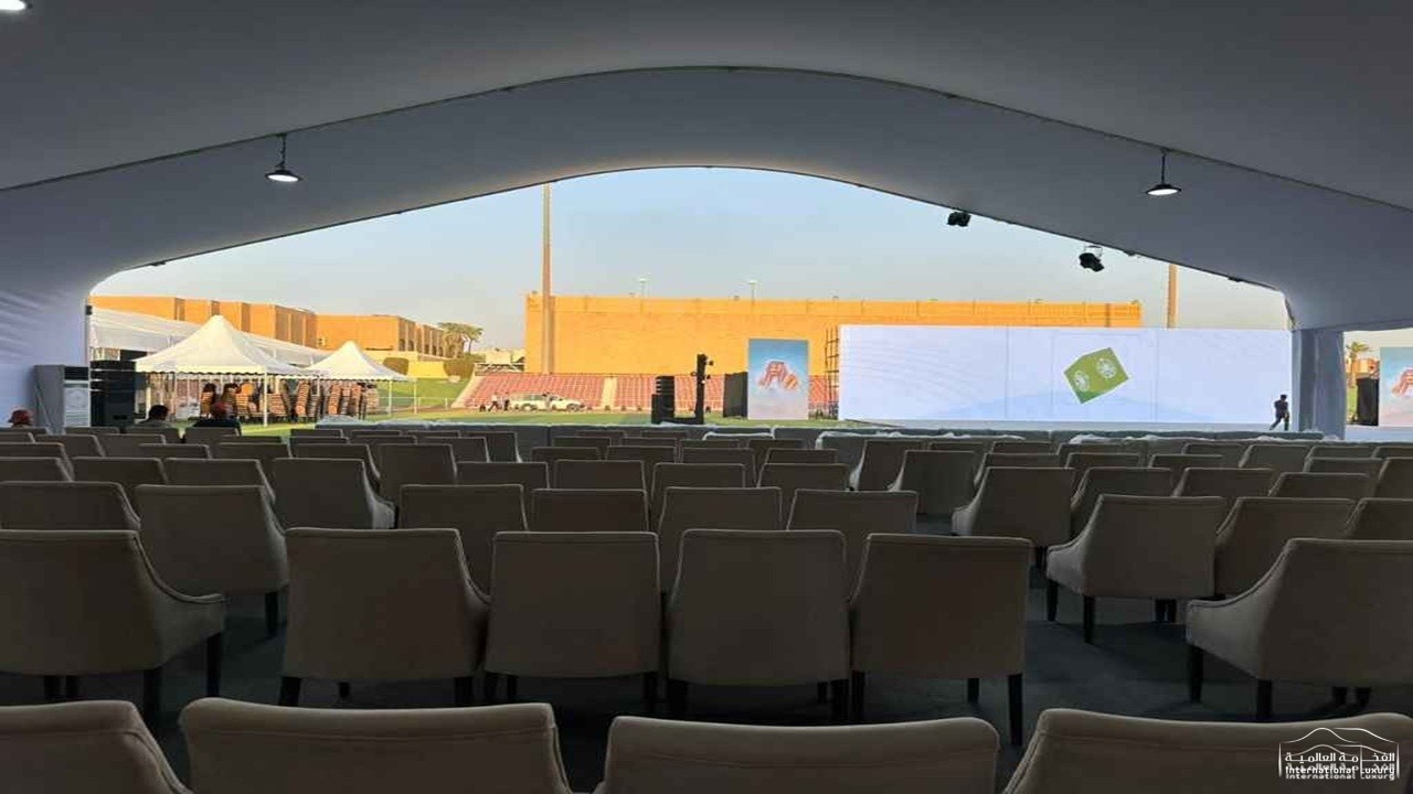 ايجار كنب جلد